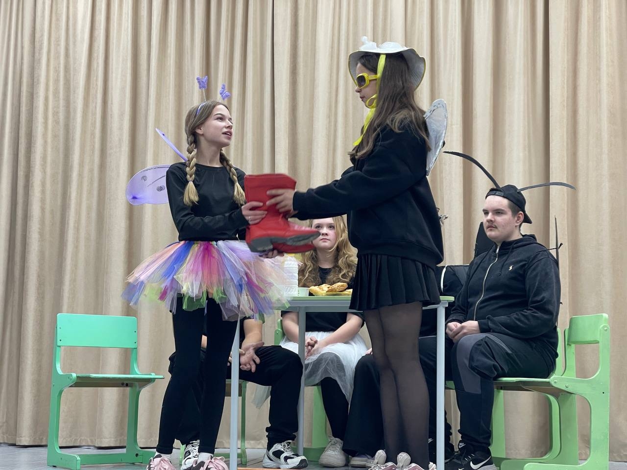 Осенний бал? Наш ответ — «Союзмультфильм»! Осенний бал? Наш ответ — «Союзмультфильм»!.